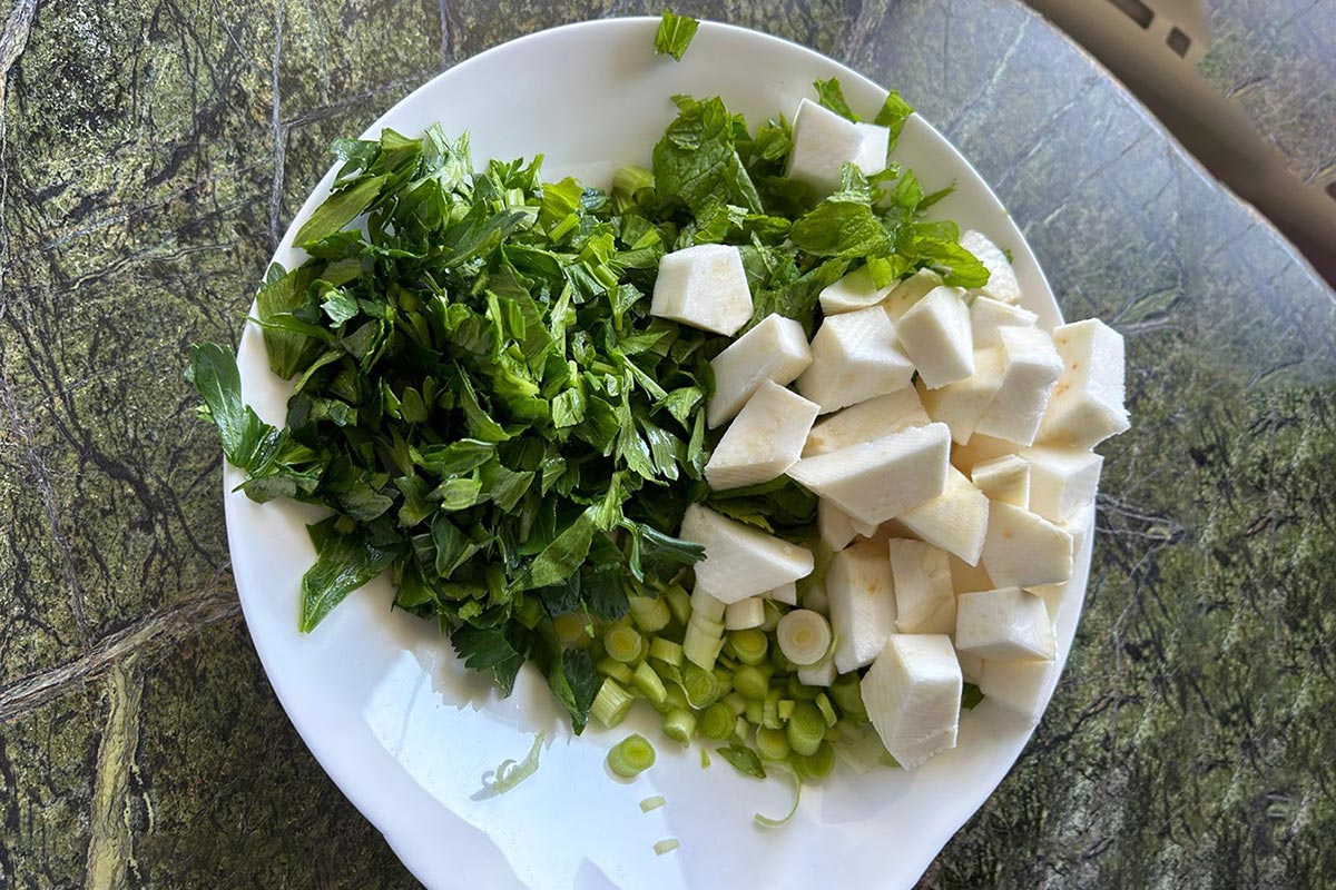 How to make Turkish meatball köfte soup Unpacked