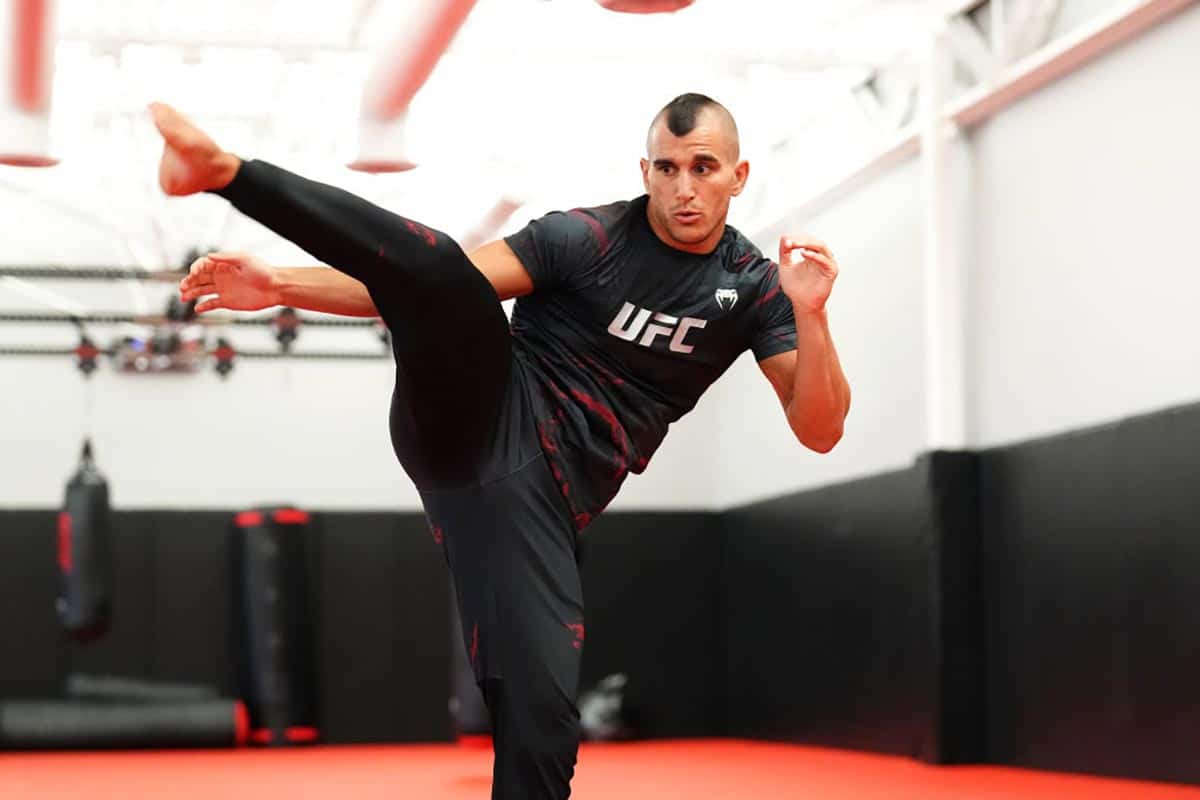 UFC's only Israeli fighter believes all Jews 'should know how to defend  themselves