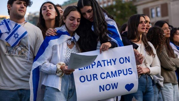 Columbia students participate in a rally and vigil in support of Israel at the university on October 12, 2023 in New York City. (Photo by Spencer Platt/Getty Images)