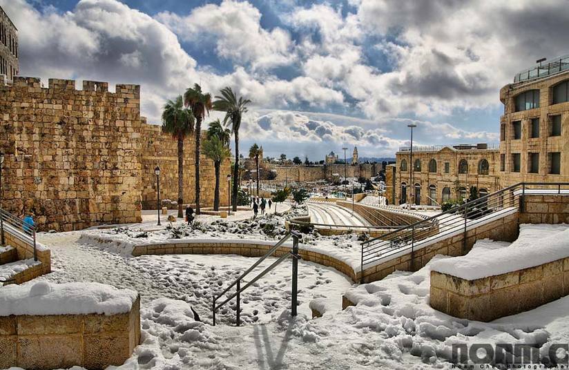 A blanket of snow covers Jerusalem.