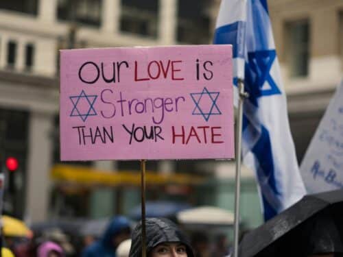 Sign supporting the Jewish community at a march against antisemitism (Photo by Levi Meir Clancy).